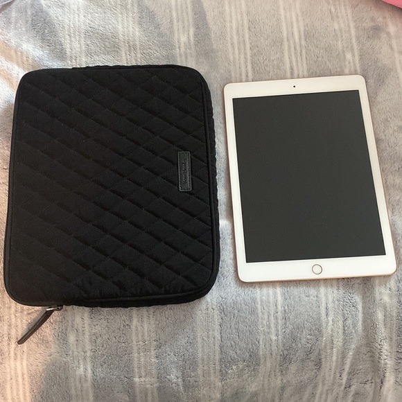 Vera bradley iPad case - Picture 6 of 8